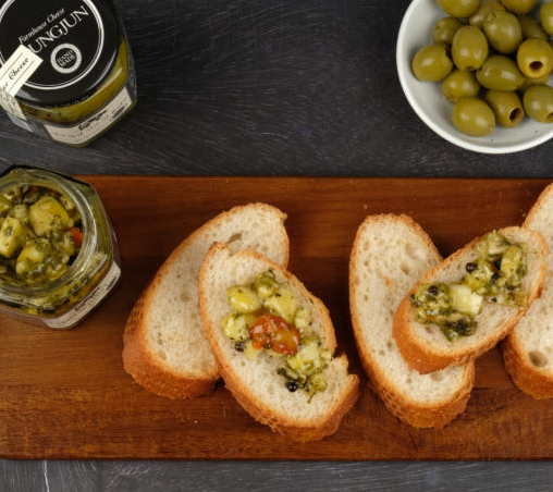 네이버 쇼핑 커넥트-영준목장 치즈 인 올리브 (마리네이드 치즈) 150g_2